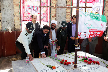 وزیر راه و شهرسازی -ادای احترام به شهدای گمنام شهر خواف