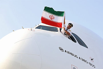 احداث، توسعه و بازسازی ۹ فرودگاه داخلی و بينالمللی به ظرفيت ۳/۵ ميليون نفر/ بهرهبرداری از ۱۰ پروژه فرودگاهی در ۵  فرودگاه کشور / افزايش ظرفيت اپرون به مساحت ۵۶۷ هزار متر مربع هواپیمای ایرباس380