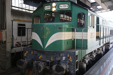 اضافه شدن  ۶۴۹ کیلومتر خط ریلی جدید به شبکه راهآهن ایران تا تیر ۱۴۰۰ قطار - لوکوموتیو - قطار مجارستان - قطار گردشگران اروپایی