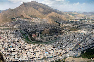 بیتوجهی به ضوابط شهرسازی در خرمآباد/ شهرداری مغایر با طرح جامع مجوز میدهد خرم آباد