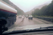 بارندگی در جاده