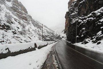 بارش برفوباران، تندباد و کاهش محسوس دما در نیمه شمالی کشور از سهشنبه/ آبهای شمالی و جنوبی مواج است بارندگی/ بارش برف