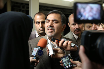 عباس آخوندي در جمع خبرنگاران