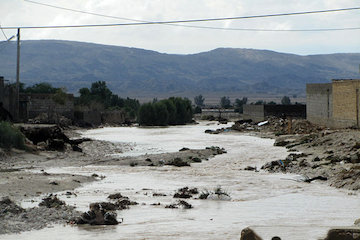 محور چمن بید -بجنورد مسدود نیست/ تردد در راههای استان جریان دارد/ ۸۰۰ میلیون تومان خسارت سیلاب خراسان شمالی در دو روز گذشته بارش باران و سیلاب