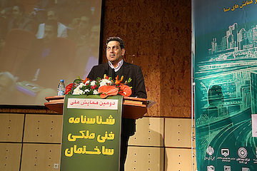 رقابت شهرهای ایران بر سر کسب درآمد است/ منابع ناسالم درآمد شهرداریها عمدتا از صنعت ساختمان تامین میشود پیروز حناچی