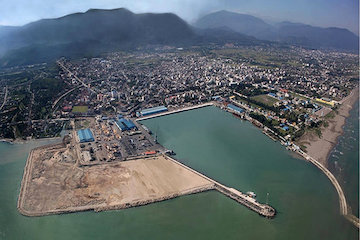 تسهیل در روند صادرات کالا از بندر نوشهر به کشورهای همسایه/ ضرورت حذف موانع صادرات کالا از بنادر شمالی  بندر نوشهر