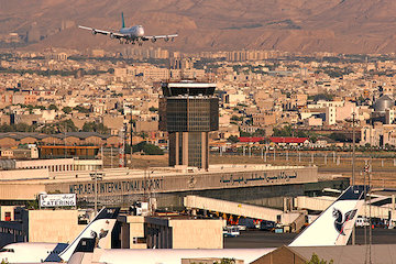 فرود هواپیما در فرودگاه مهرآباد