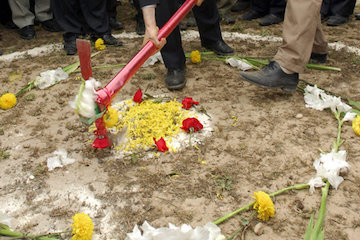 کلنگ زنی تقاطع غیر همسطح سه راهی بروجرد- آورزمان در استان همدان کلنگ زنی