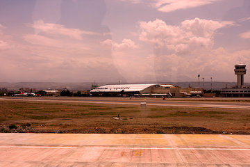 باند فرودگاه زنجان توسعه مییابد باند بتنی فرودگاه تبریز