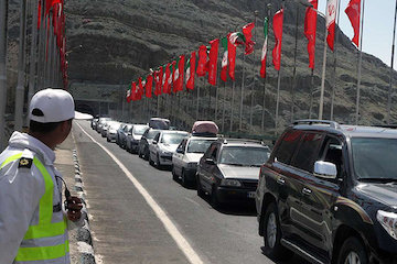 مدیریت تردد برای اعمال محدودیتهای کرونایی در نوروز ۱۴۰۱ / استقرار اکیپهای سیار پرداخت خسارت بیمهای در مجاورت پاسگاههای پلیس راه سفرهای نوروزی