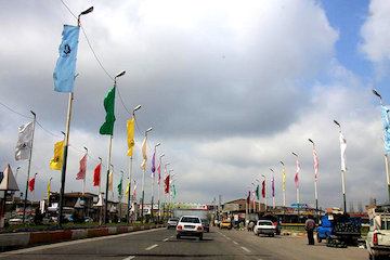 خوزستان مهیای مانور بزرگ ایمنی راه و امداد و نجات جادهای میشود
 نوروز- مسافران در جاده ها