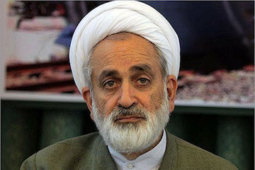 همه مسئولان پاي کار بيايند احمد سالک کاشاني