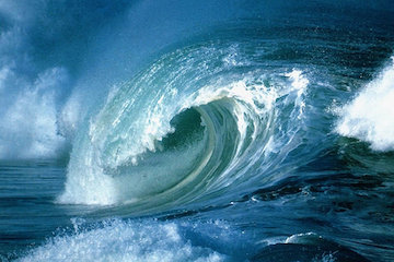 تلاطم آبهای مناطق شمالی خلیجفارس و دریایخزر/احتمال غرق شدن شناورهای سبک هواشناسی- دریا