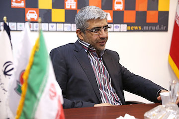 نیاز به ۱۷۳ هزار کیلومتر راه روستایی در افق ۱۴۰۴/احداث ۵ هزار کیلومتر راه روستایی آسفالته جدید تا پایان ۹۴ / عمر متوسط آسفالت راههای کشور بالای ۱۰ سال است حسین میرشفیع معاون راه روستایی وزارت راه و شهرسازی