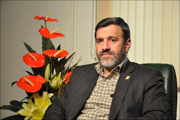 حاشیهنشینی با مجاهدت شبانهروزی به فرصت تبدیل میشود/ سهم کردستان در ساخت مسکن در بافتهای ناکارآمد شهری افزایش یابد محمد آئینی