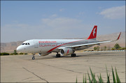 هواپیمای العربیه در فرودگاه لارستان