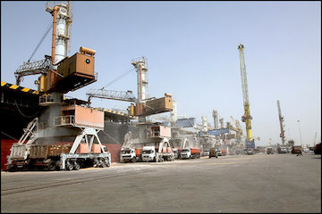 پیشرفت فیزیکی نخستین ترمینال مکانیزه غلات بنادر کشور در بندر امام خمینی (ره)  بندر امام خمینی (ره)