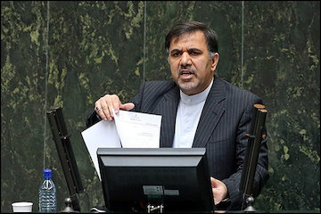نمایندگان از پاسخهای وزیر راه و شهرسازی قانع شدند  آخوندی در مجلس