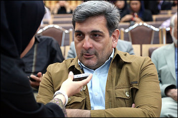 انتقال پایتخت مشکلات کلانشهرها را برطرف نمیکند/ ضوابط بلندمرتبهسازی در مرحله بررسی است پیروز حناچی