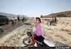 کودکی در حاشیه بازدید وزیر راه و شهرسازی از مراحل احداث جاده