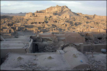 درسهايی از زلزله بم؛ اسیر فاجعه نشویم/ هشدار در خصوص مدرکگرایی شدید علاقهمندان حوزه ساختمان ارگ بم