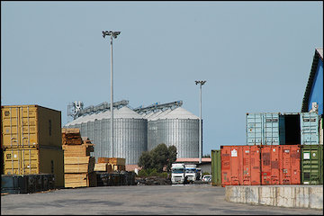 صادرات در بندر امیرآباد