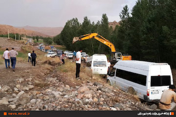 بازدید وزیر راه و شهرسازی از عملیات بهسازی محور خوی-رازی تلاش شبانه راهداران برای بازگشايی محور خوی - قطور