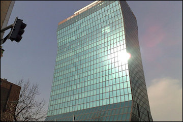 نمای شیشه ای بانک مرکزی
