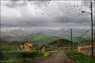 وزش باد شدید در جنوب‌شرق/بارش پراکنده درآذربایجان غربی و کردستان