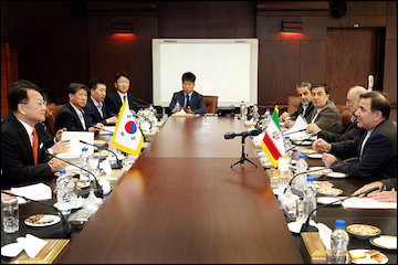 دیدار وزیر راه با وزیر حمل و نقل کره