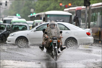 کاهش ۵ تا ۱۰ درجهای دما در نوار شمالی کشور/ هشدار سیل در استانهای خراسان شمالی و رضوی، مازندران و گلستان آبگرفتگی معابر
