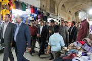بازدید وزیر راه و شهرسازی از بازار قدیمی کرمان.
