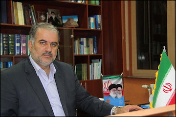 بررسی بازآفرینی پایدار محلات هدف شهری در رشت و لاهیجان  علی خاوری