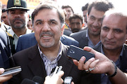 آخوندی در جمع