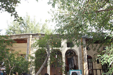 بازسازی هویتشهری در مفهوم زندگی شهرهای معاصر/ لزوم چارهاندیشی برای بحران هویت شهرهای کنونی بازدید معاون وزیر راه و شهر سازی از بافت تاریخی و هدف سیروس