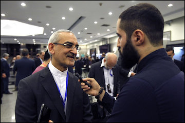 گسست شهری بر اثر بزرگراهها به مراتب بیشتر از راهآهن است/ نسخه جهانی نجات کلانشهرها با شهرسازی ریلپایه محسن پور سیدآقایی