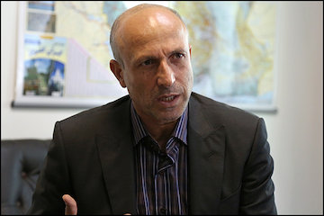 بهرهبرداری از فاز اول راه آهن ملایر-کرمانشاه تا پایان ۹۵/ رایزنی برای ایجاد مسیرمستقیم همدان تا کربلا/ تکمیل ساخت ۳ بیمارستان در استان کرمانشاه عبدالله بهادری