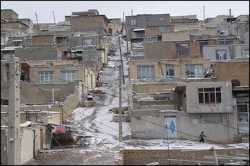 آسیبشناسی بافتهای ناکارآمد شهری از منظر پدافند غیرعامل/ سکونت نیمی از جمعیت جهان در محلات فقیرنشین تا ۲۴ سال آینده  بافت فرسوده آذربایجان غربی