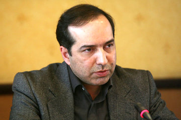 راهاندازی پایگاه خبری وزارت راه و شهرسازی اقدام بسیار مثبتی است / اطلاعات در اختیار مدیران دستگاهها، امانت مردم است/ توصیههای انتظامی به پایگاه خبری حسین انتظامی