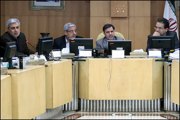 جزئیات هفتمین نشست ستاد ملی بازآفرینی/ تاکید آخوندی بر استفاده از ظرفیتهای آذربایجانغربی / بررسی دلایل گسترش سکونتگاههای غیررسمی و راهکارهای ساماندهی ورودی شهرها جلسه ستاد استانی بازآفرینی