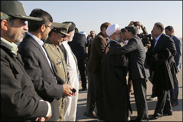 استقبال استاندار سمنان و رئیس مرکز پژوهشهای مجلس از وزیر راه و شهرسازی / بازدید از هفت طرح عمرانی و افتتاح سه پروژه سمنان