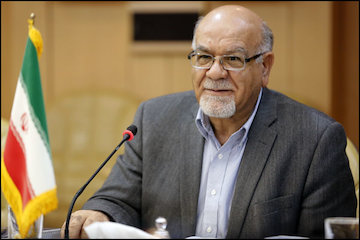مذاکرات متعدد با سرمایهگذاران ۱۵ کشور در ۳ ماه گذشته/ ظرفیت خالی اقتصاد ایران برای جذب ۳۰۰ تا ۴۰۰ میلیارد دلار سرمایه خارجی اصغر فخریه کاشان