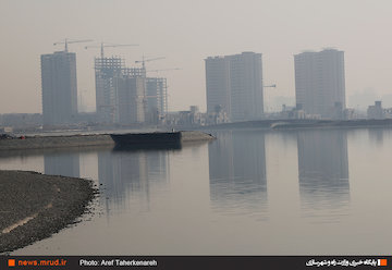 تداوم آلودگی هوا برای شهرهای صنعتی تا چهارشنبه/ضرورت کنترل فعالیتهای صنعتی آلاینده و کاهش تردد غیر ضروری شدت گرفتن موج آلودگی هوا در تهران با برجسازیهای منطقه 22