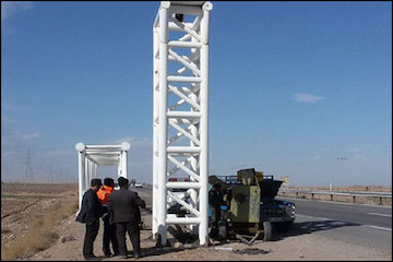 افتتاح پل عابر پیاده در روستا ی هورمو در استان هرمزگان نصب پل عابر