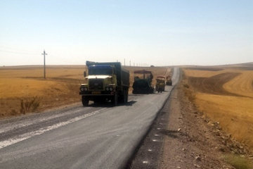 احداث و آسفالت ۳ راه روستایی در شهرستان نیشابور آسفالت