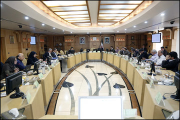 آغاز مطالعات طرح جامع ساماندهی شهر تهران/ جمعیت تهران و حومه ۱۹ میلیون نفر در افق ۱۴۱۴/ شیوع گرد و خاک در همه کلانشهرها در سال آینده جلسه