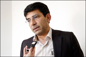 اعلام آمادگی مرکز تحقیقات برای تدوین آییننامه طراحی ساختمانها در برابر سونامی/ پیشبینی زلزلههای ۸ ریشتری/ جمعیتپذیر کردن مناطق مکران راهکار افزایش تولیدناخالصداخلی محمد شکرچی زاده