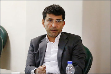 تعیین حریم گسلهای ۵ کلانشهر به سفارش شورای عالی شهرسازی و معماری ایران/ توسعه کمی و کیفی شبکه شتابنگاری زلزله کشور/ تهیه راهنمای مبحث ۱۹ مقررات ملی ساختمان محمد شکرچی زاده