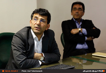 نشست بررسی ترمیم سردر دانشکاه تهران