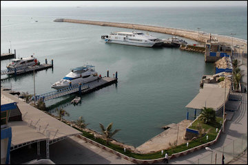 ثبت ۹ میلیون ترابری مسافران دریایی در جزیره عجایب هفتگانه خلیجفارس/ تخلیه و بارگیری بالغ بر ۴ میلیون تن کالاهای نقتی و غیرنفتی در بندر قشم بندر قشم